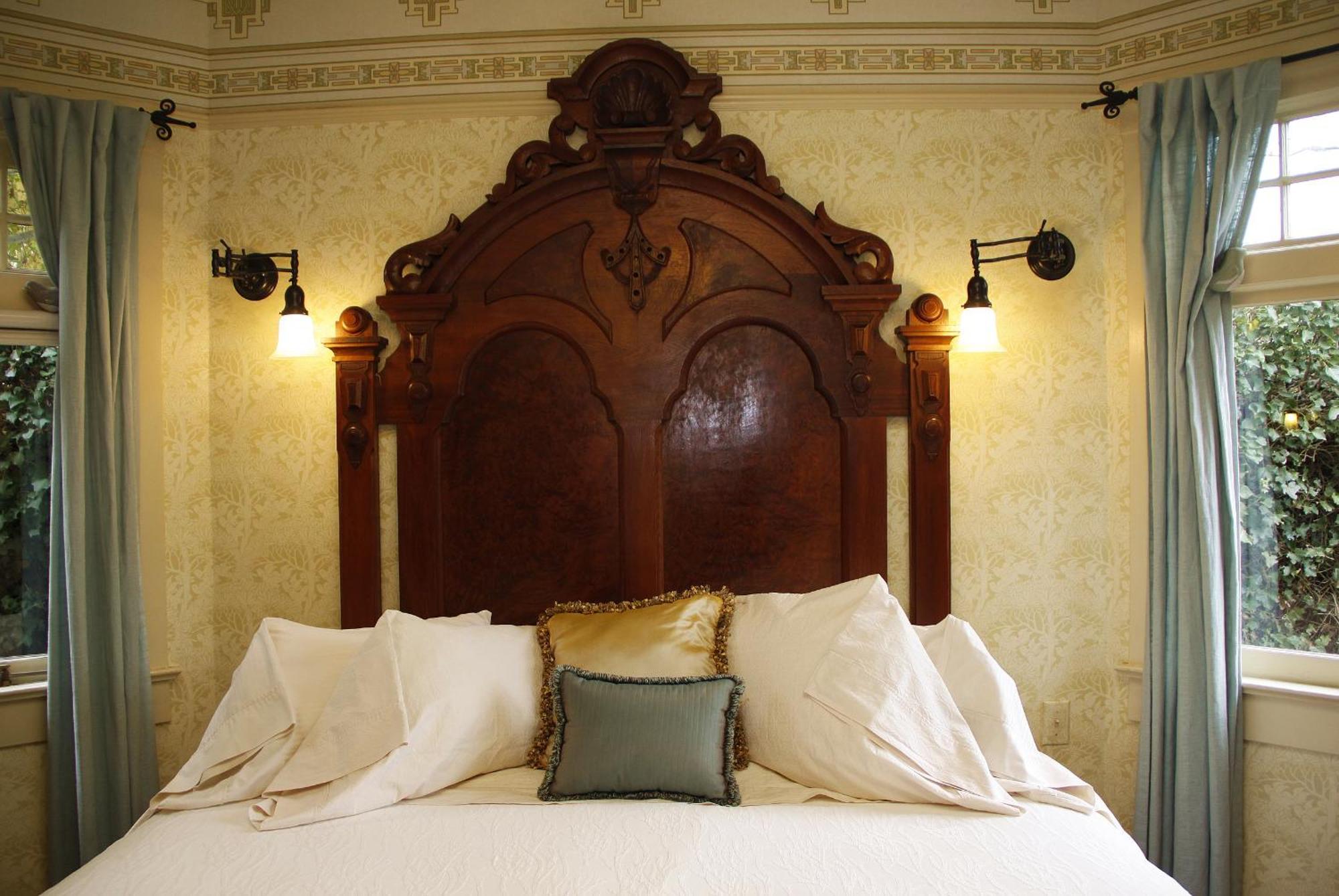 The Jabberwock Bed & Breakfast Монтерей Номер фото
